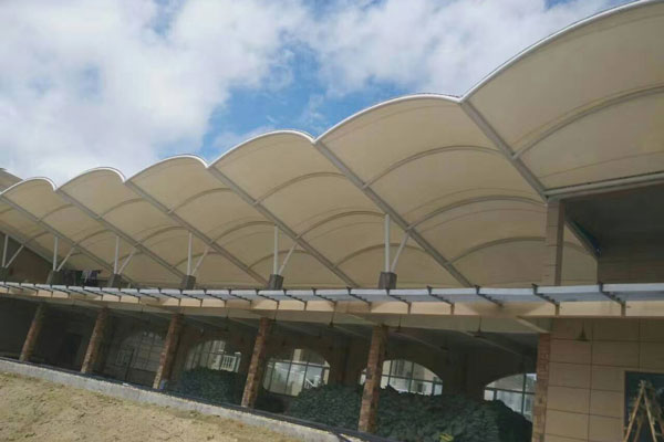 搭建煤棚使用膜材加工：節約時間，提升效率